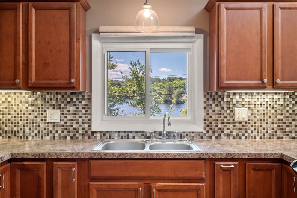 10 Hopkinton Rd, Upton MA 01568 photo 8
