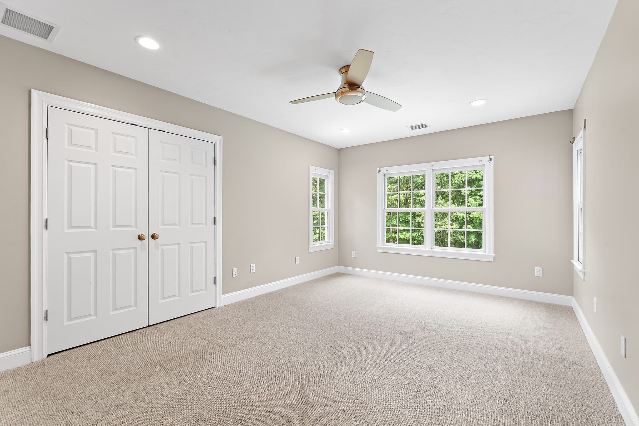 Single Family Residence at 16 Kingsbury Dr, Holliston MA 01746, Holliston, photo 26 of 42