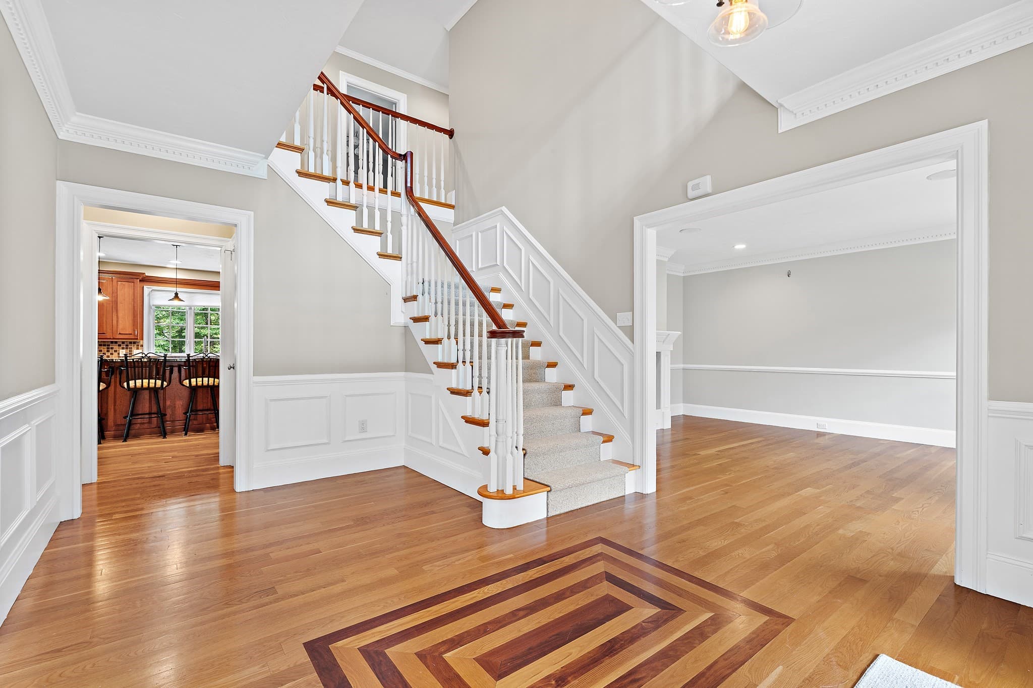 Single Family Residence at 16 Kingsbury Dr, Holliston MA 01746, Holliston, photo 3 of 42