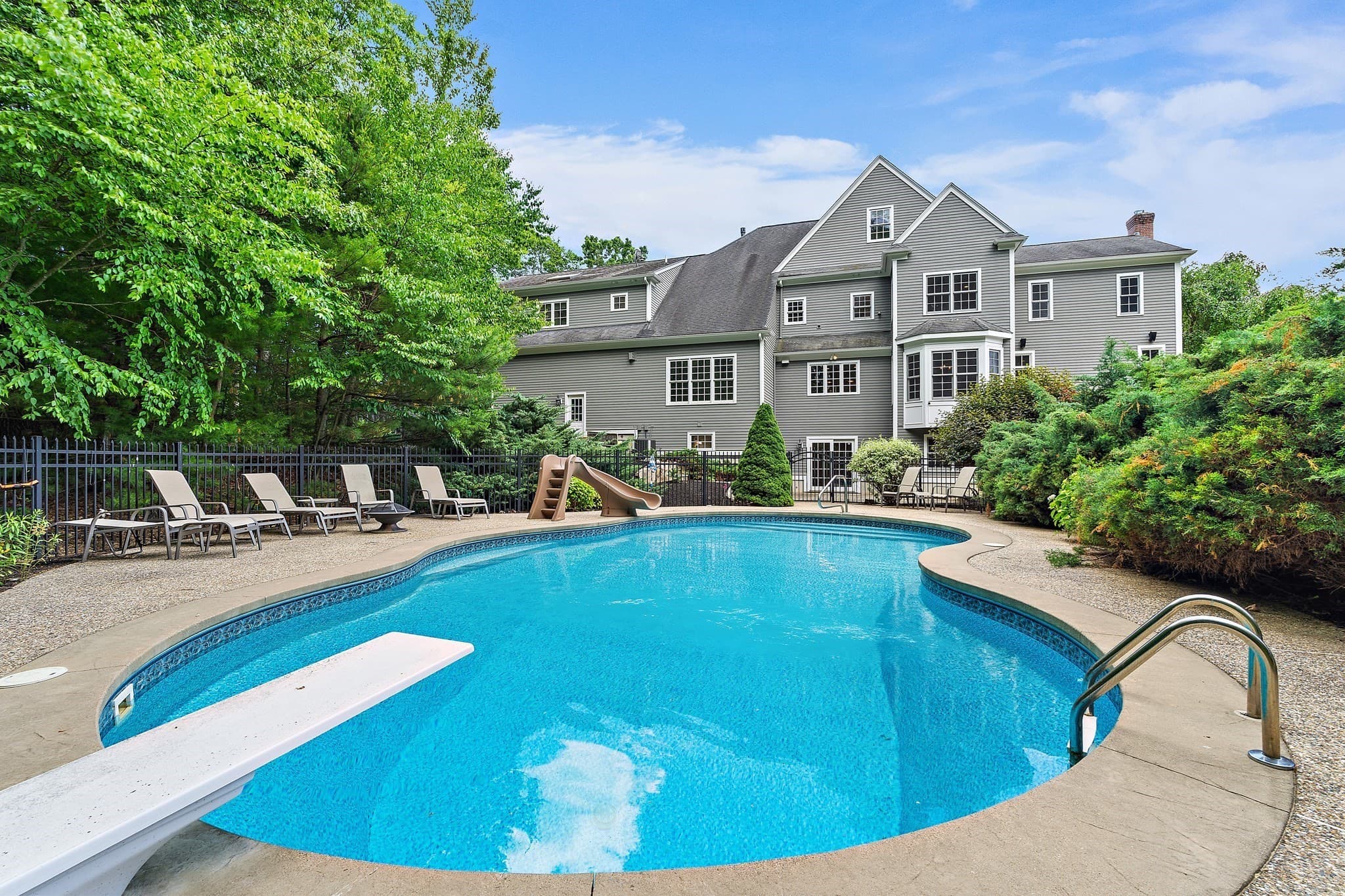 Single Family Residence at 16 Kingsbury Dr, Holliston MA 01746, Holliston, photo 36 of 42