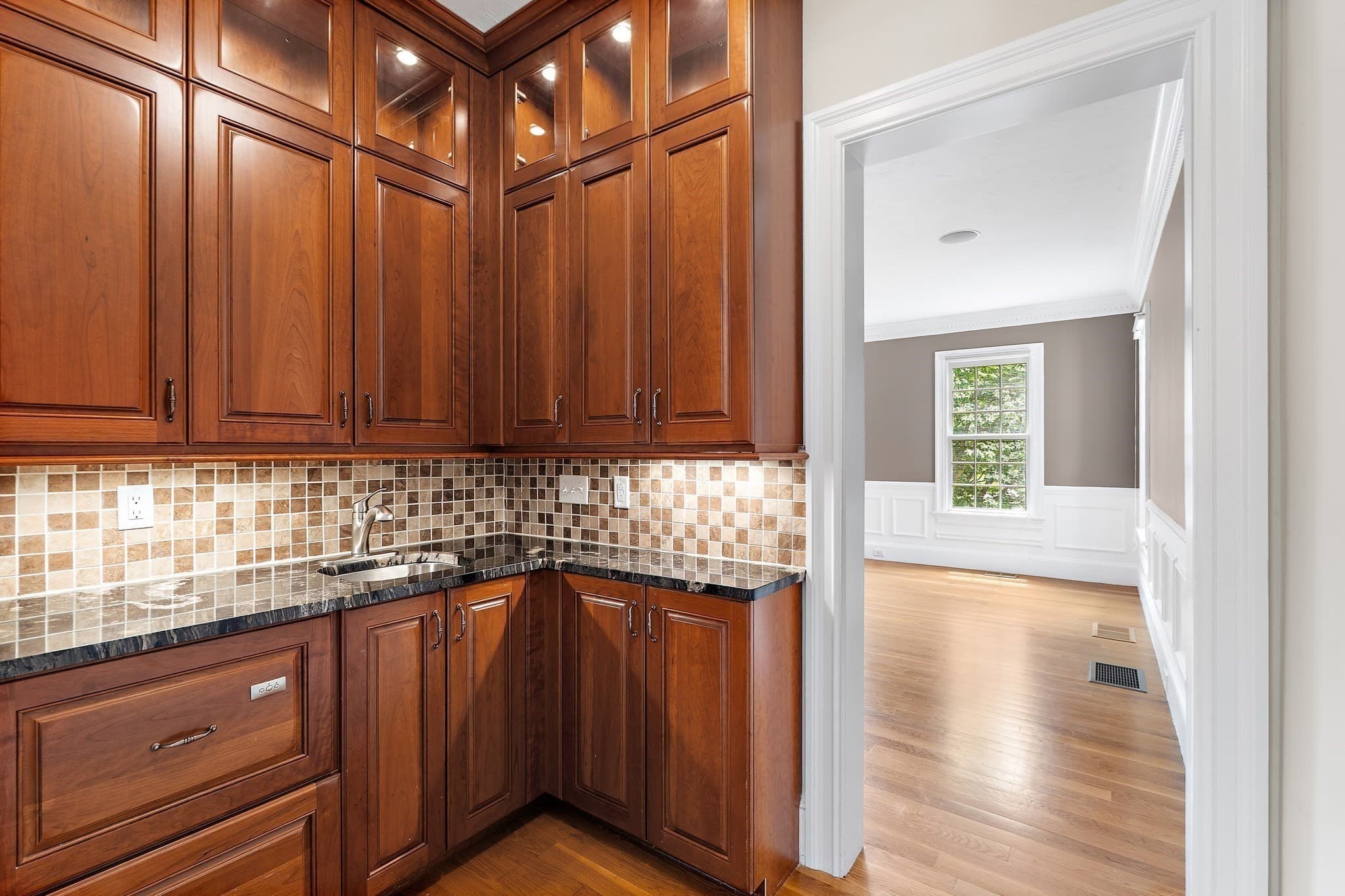 Single Family Residence at 16 Kingsbury Dr, Holliston MA 01746, Holliston, photo 11 of 42