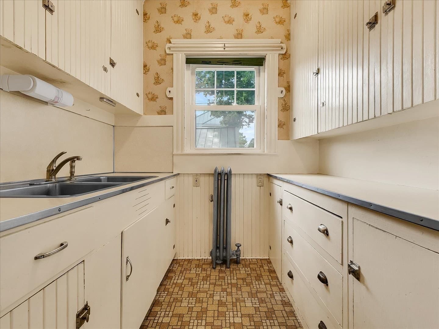 Single Family Residence at 77 Lamoille Ave, Haverhill MA 01835, photo 16 of 24