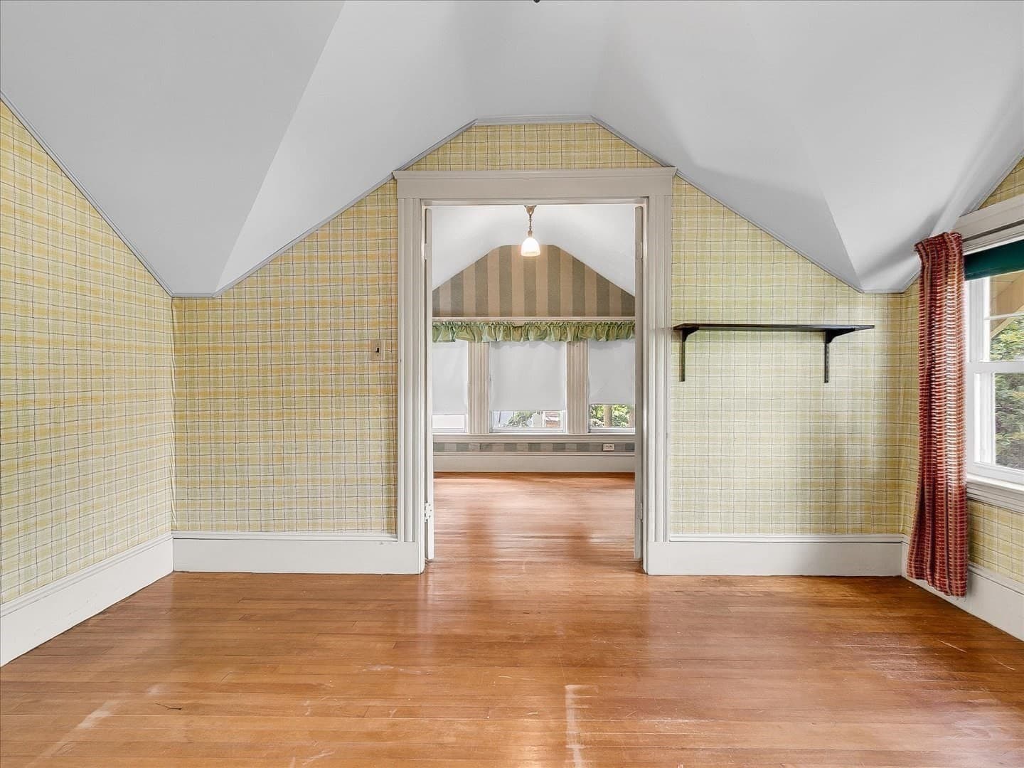 Single Family Residence at 77 Lamoille Ave, Haverhill MA 01835, photo 22 of 24
