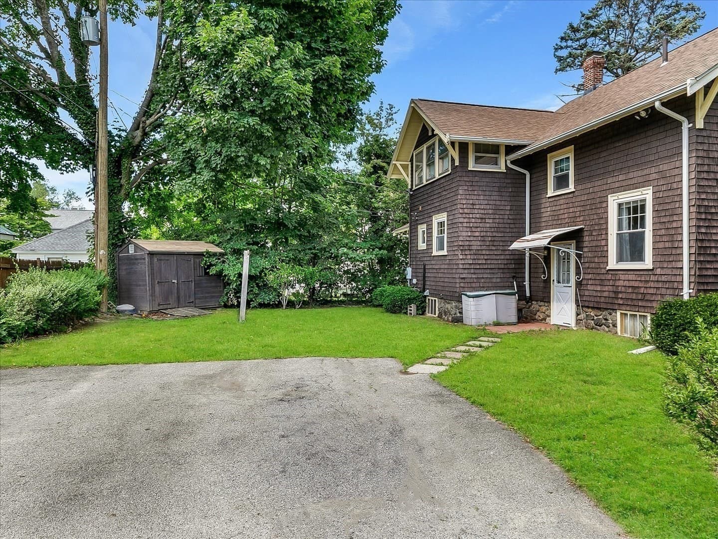Single Family Residence at 77 Lamoille Ave, Haverhill MA 01835, photo 5 of 24