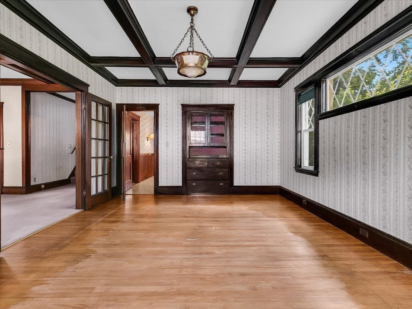 Single Family Residence at 77 Lamoille Ave, Haverhill MA 01835, photo 11 of 24