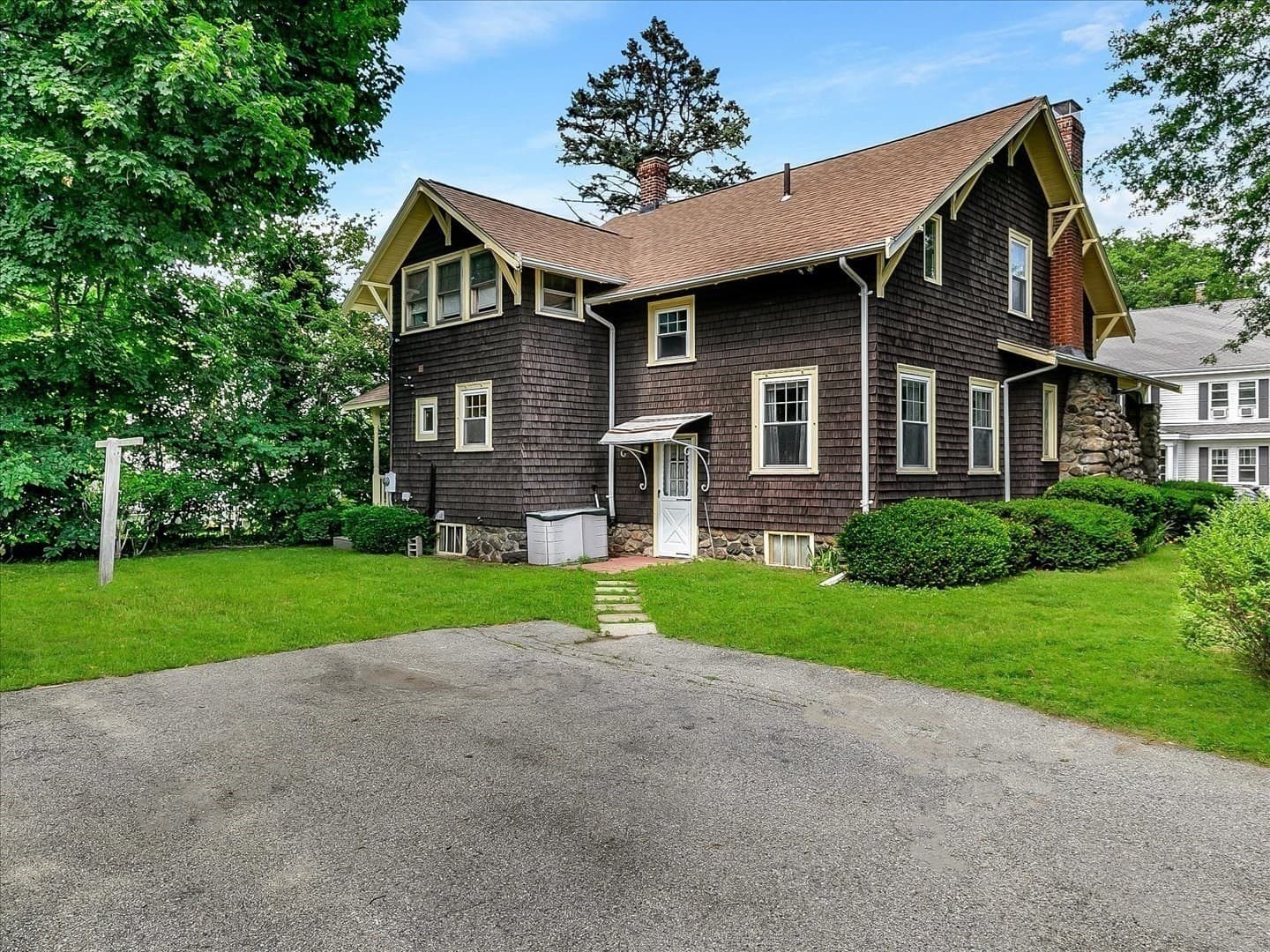 Single Family Residence at 77 Lamoille Ave, Haverhill MA 01835, photo 4 of 24