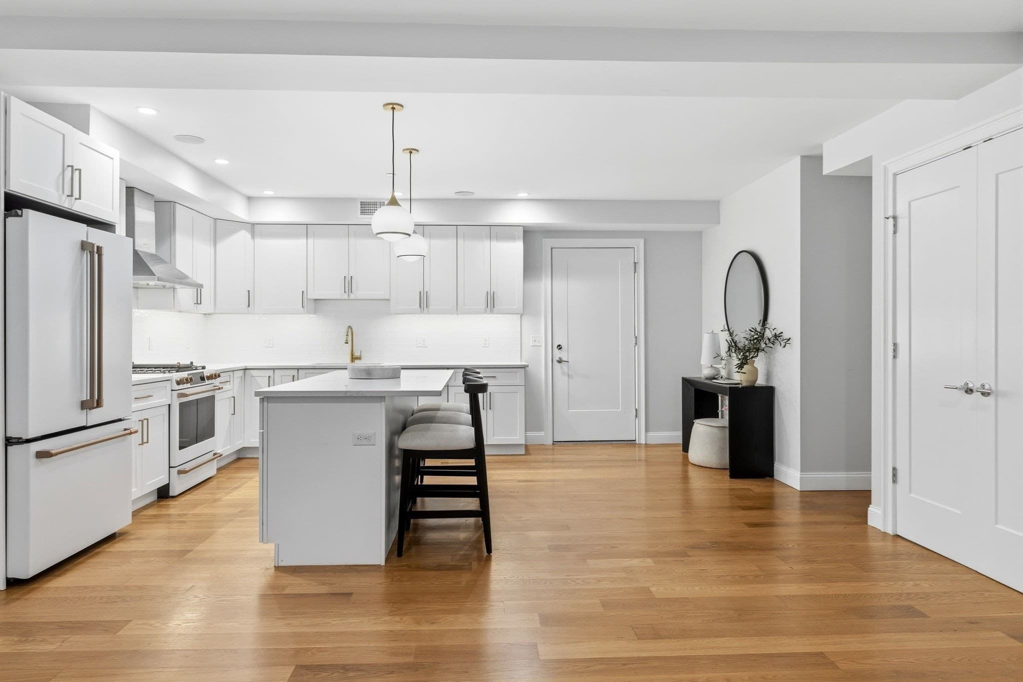 Condominium at 40 Westmoreland Street # 5, Boston MA 02124, Boston, photo 8 of 36