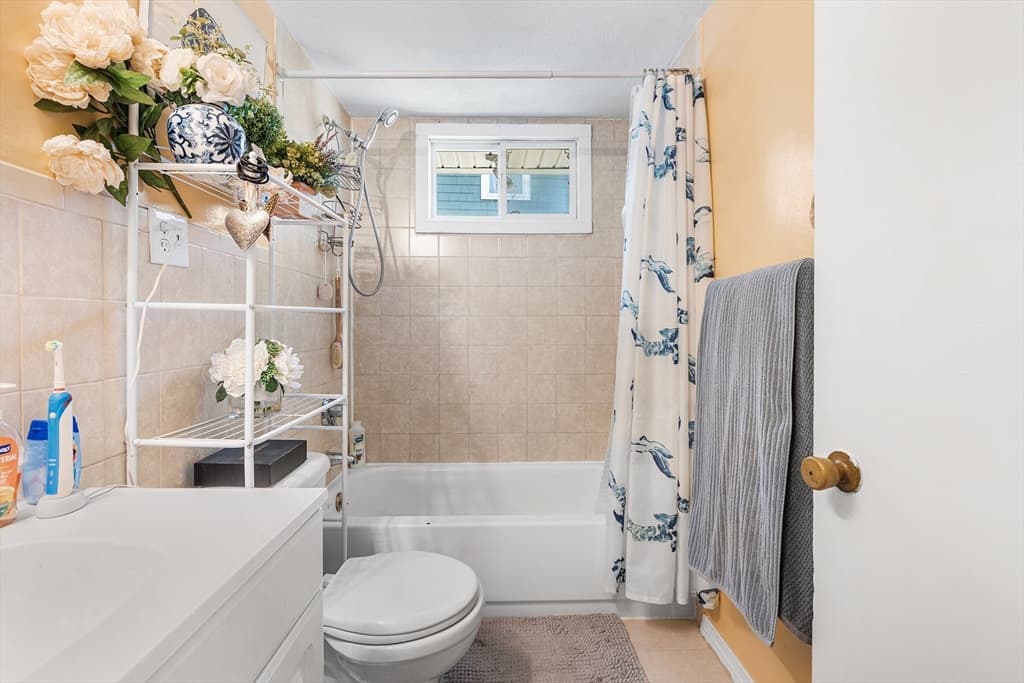 104 College Farm Rd, Waltham MA 02451 photo 7