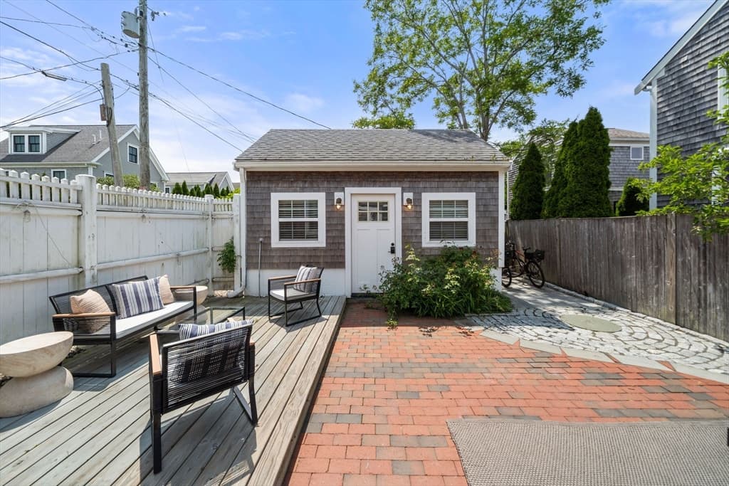 44 Pleasant Street, Provincetown MA 02657 photo 27