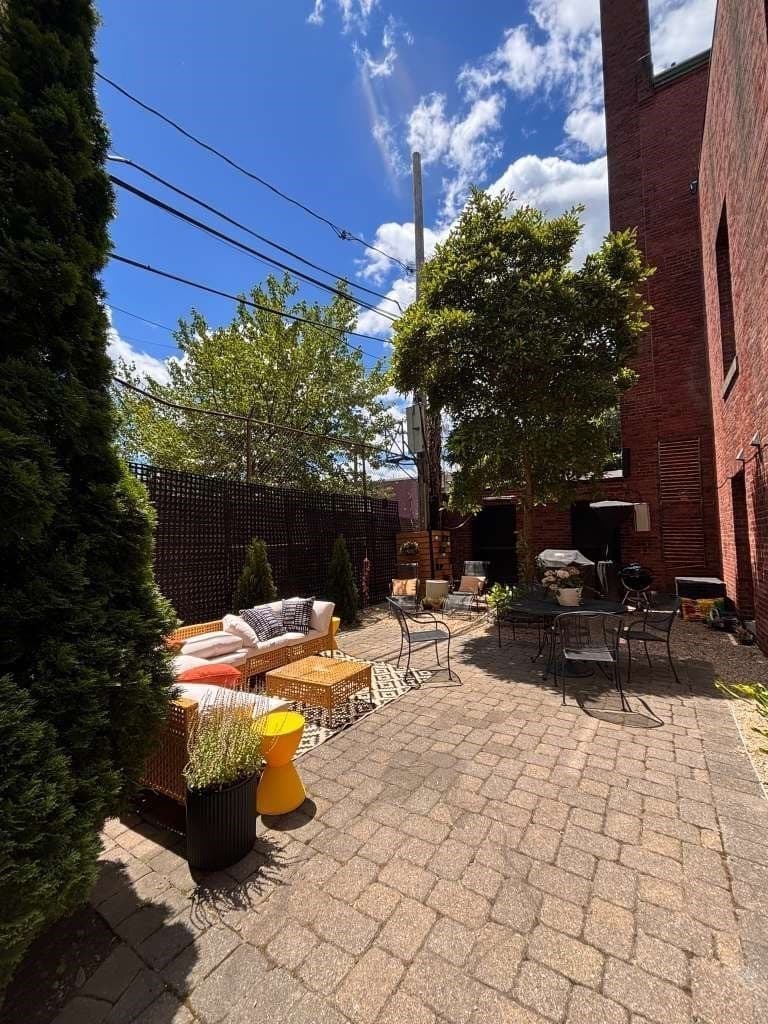 Condominium at 35 Saratoga # 1, Boston MA 02128, Boston, photo 15 of 19