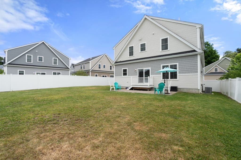 Single Family Residence at 1 Sumner Street, Norfolk MA 02056, Norfolk, photo 5 of 34