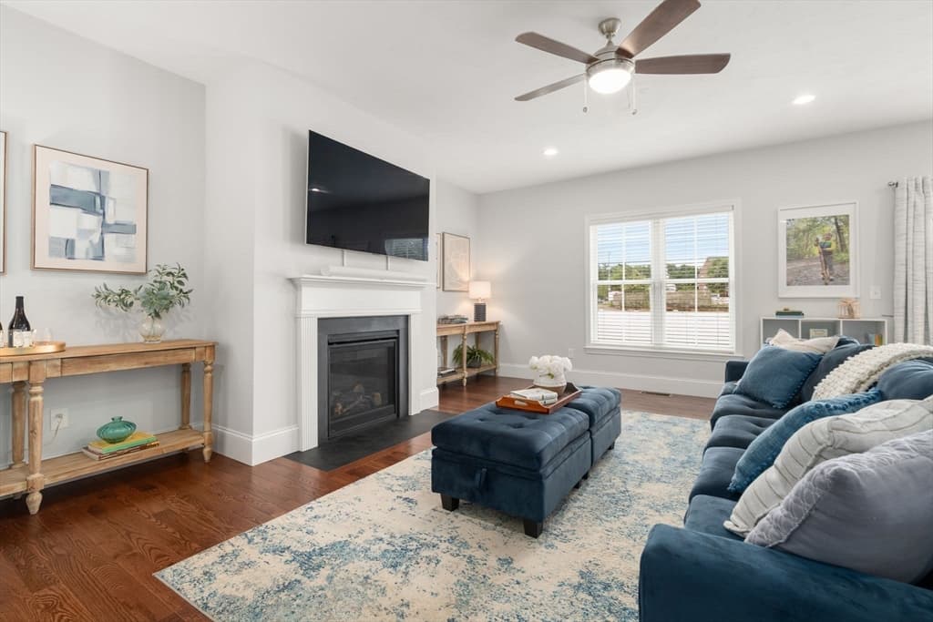 Single Family Residence at 1 Sumner Street, Norfolk MA 02056, Norfolk, photo 10 of 34