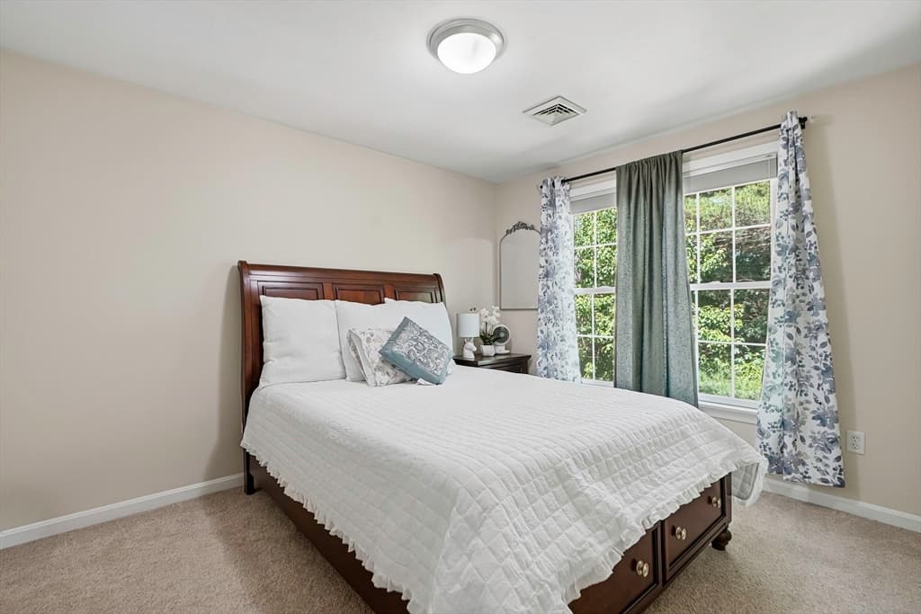 Condominium at 13 Knowlton Cir # 13, Upton MA 01568, Upton, photo 19 of 42