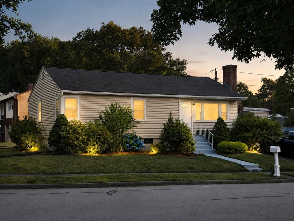 10 Pine Tree Lane, Worcester MA 01609