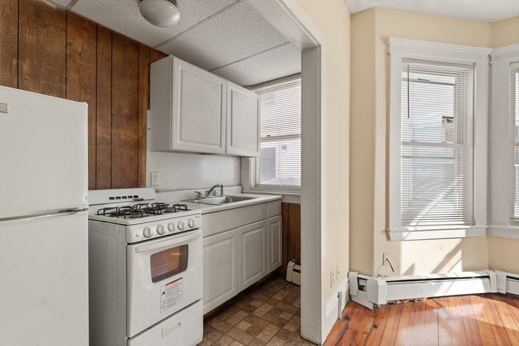 5+ Family - 5+ Units Up/Down at 63 Lynnway Portfolio, Lynn MA 01902, Lynn, photo 16 of 35