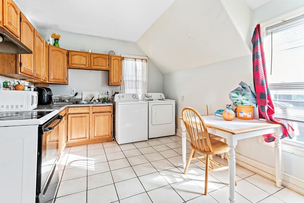29 Newbury St, Worcester MA 01609 photo 8