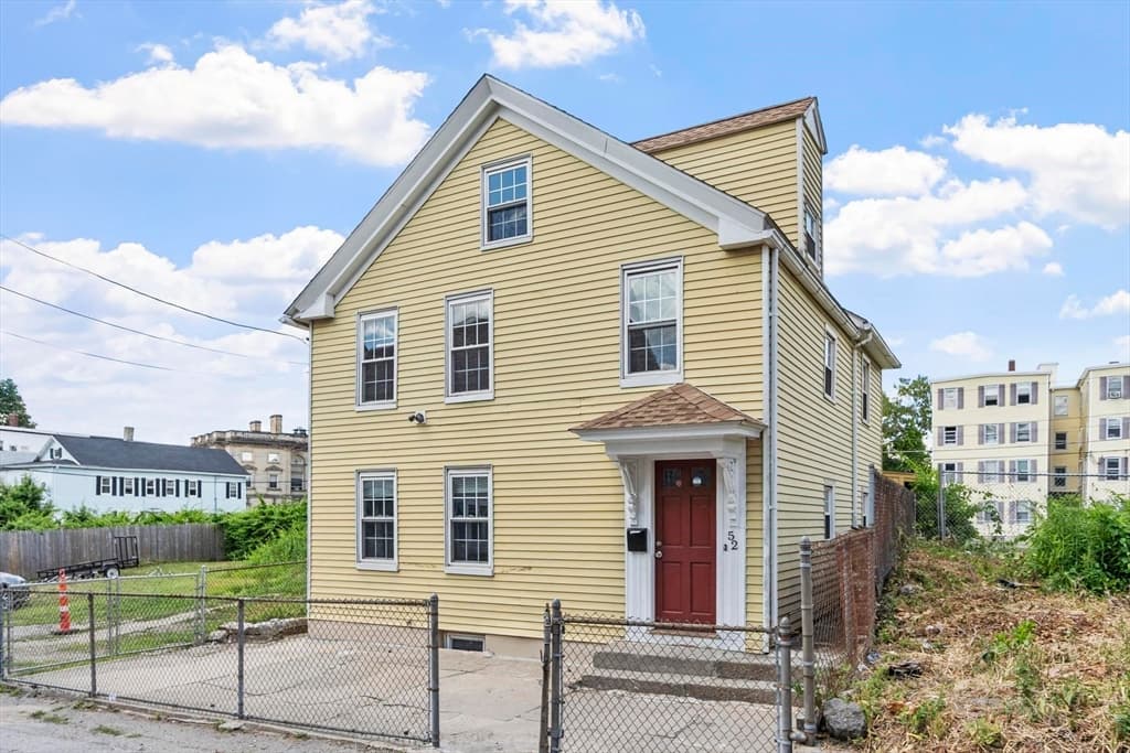 52 Auburn St, Lowell MA 01852 photo 2