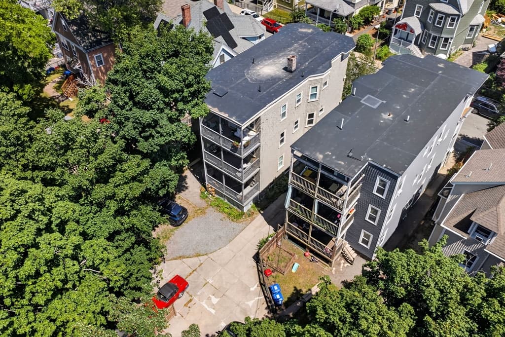 Condominium at 19 Rill St # 2, Boston MA 02125, photo 32 of 38