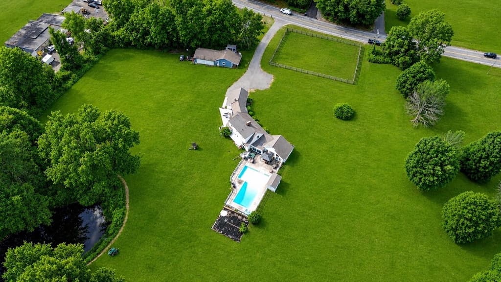 Single Family Residence at 258 Main Rd, Westhampton MA 01027, Westhampton, photo 5 of 41