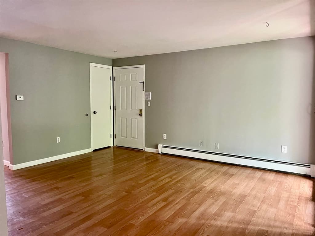 1600 Skyline Dr # 6, Lowell MA 01854 photo 5