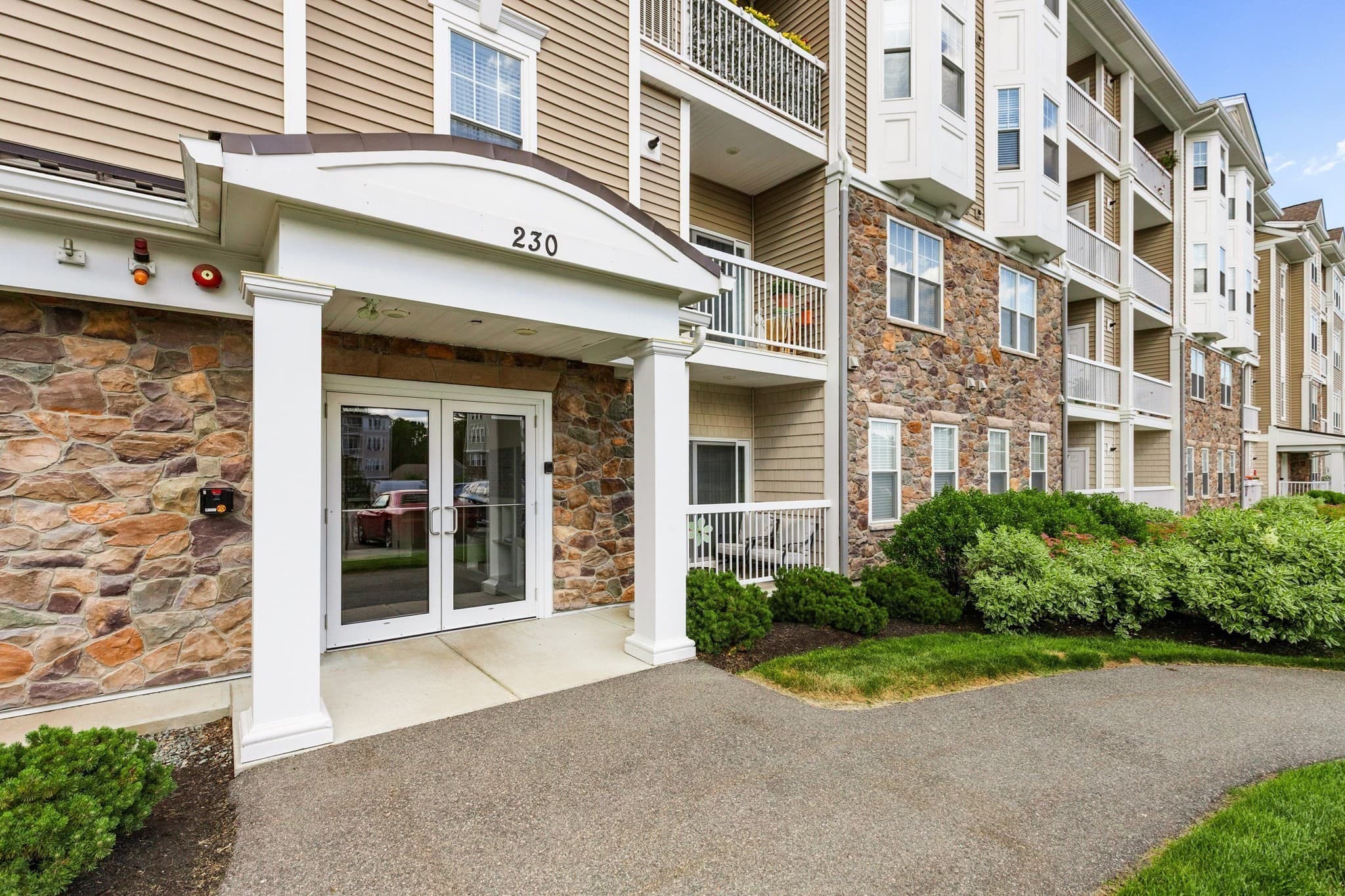 Condominium at 230 Martin's Landing # 108, North Reading MA 01864, North Reading, photo 20 of 24