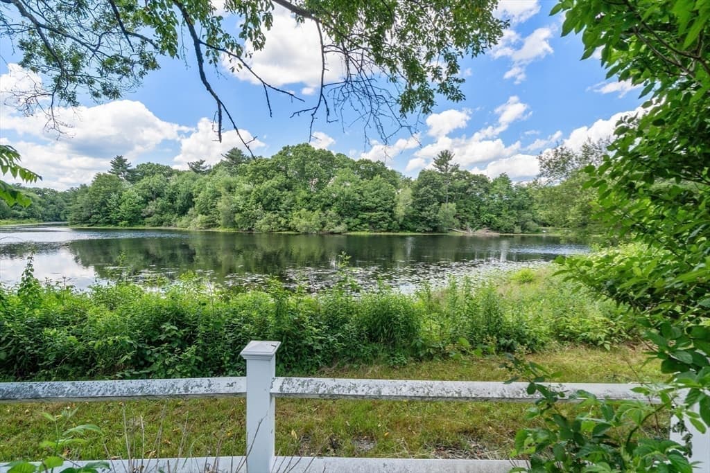 11 Sunset Dr, Easton MA 02334 photo 4
