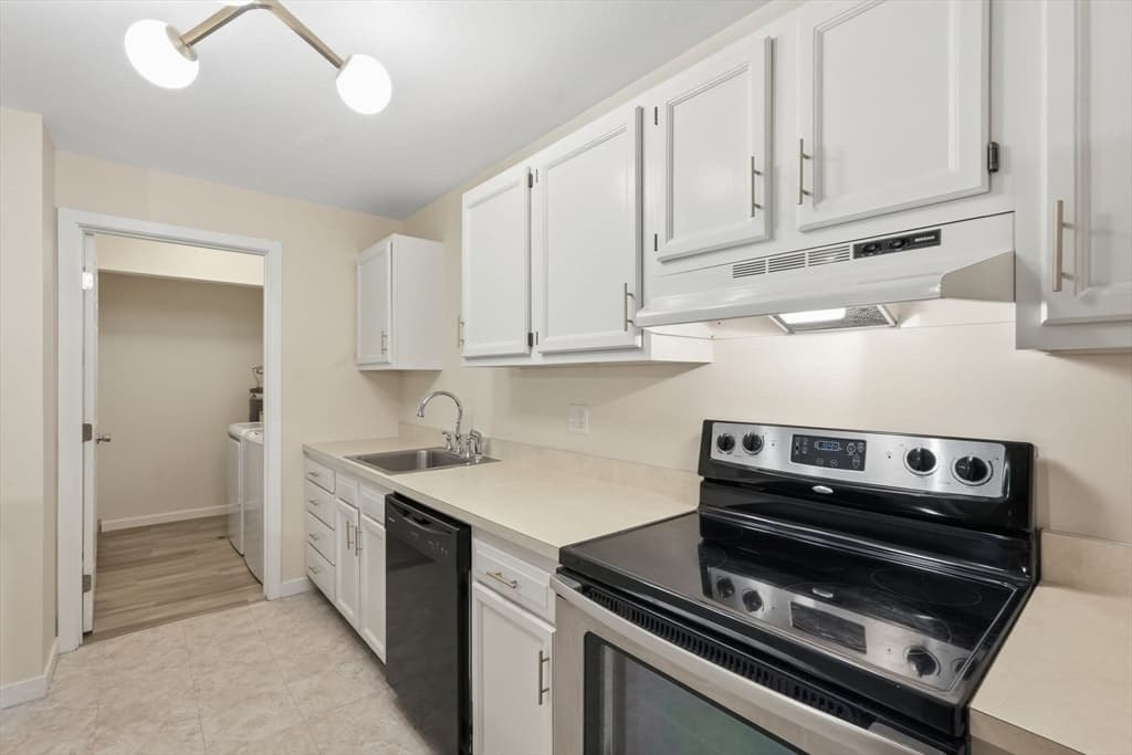 Condominium at 44 Evergreen Rd # 302, Northampton MA 01053, Northampton, photo 12 of 28