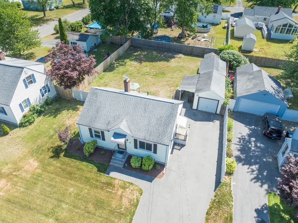 Single Family Residence at 73 Catalpa Ter, Springfield MA 01119, Springfield, photo 5 of 31