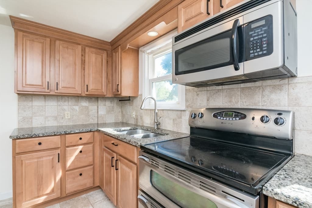 Single Family Residence at 73 Catalpa Ter, Springfield MA 01119, Springfield, photo 14 of 31