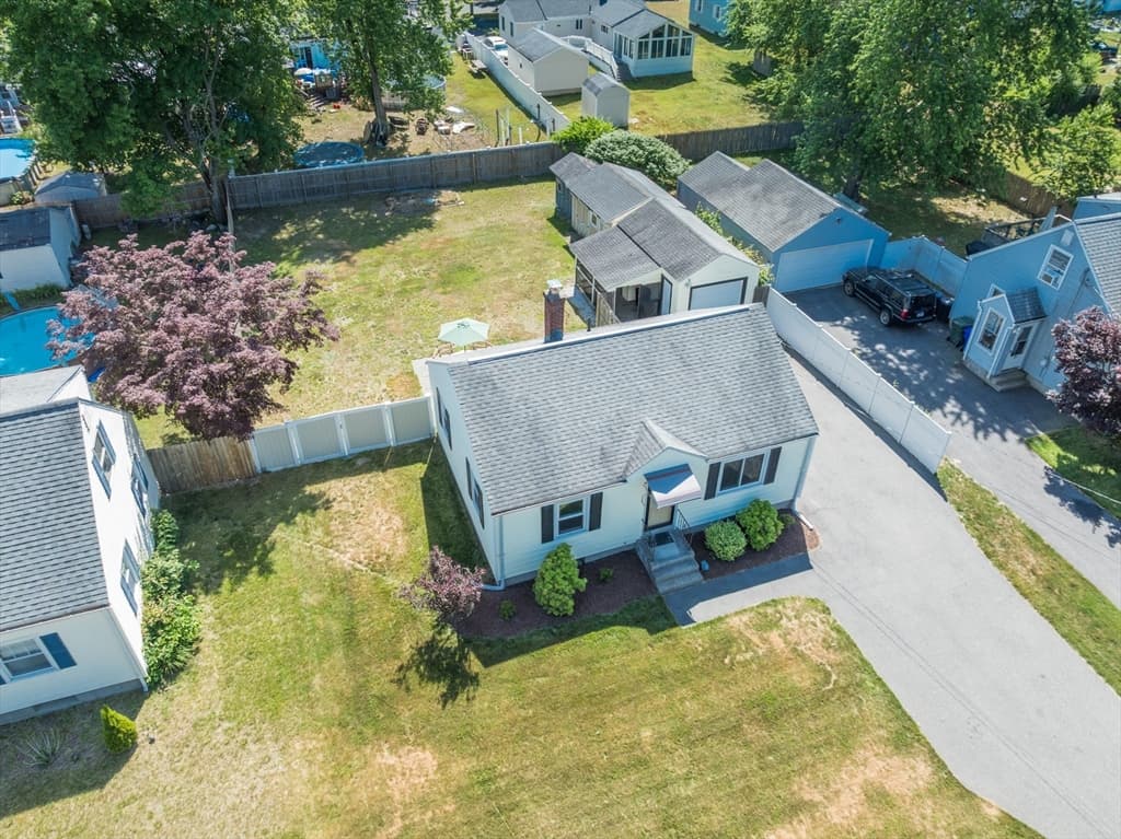Single Family Residence at 73 Catalpa Ter, Springfield MA 01119, Springfield, photo 4 of 31
