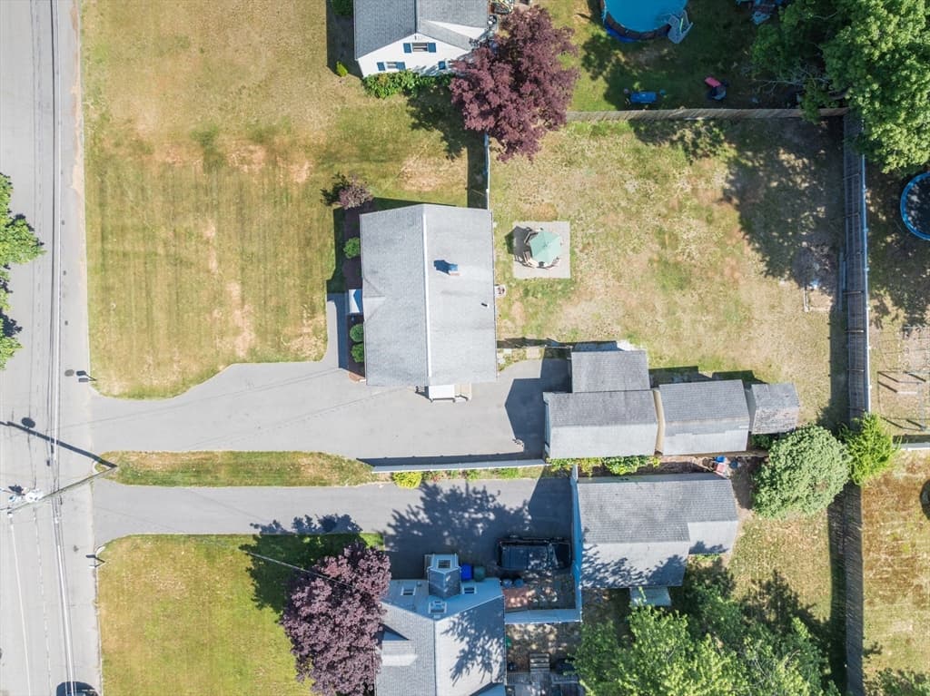 Single Family Residence at 73 Catalpa Ter, Springfield MA 01119, Springfield, photo 8 of 31