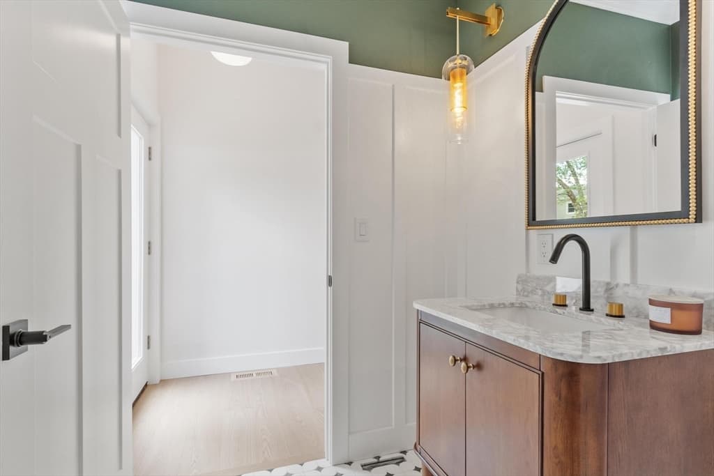 60 Neillian Street, Bedford MA 01730 photo 17