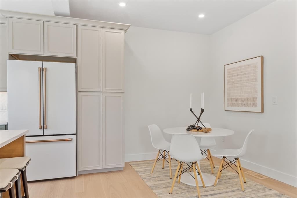 60 Neillian Street, Bedford MA 01730 photo 9