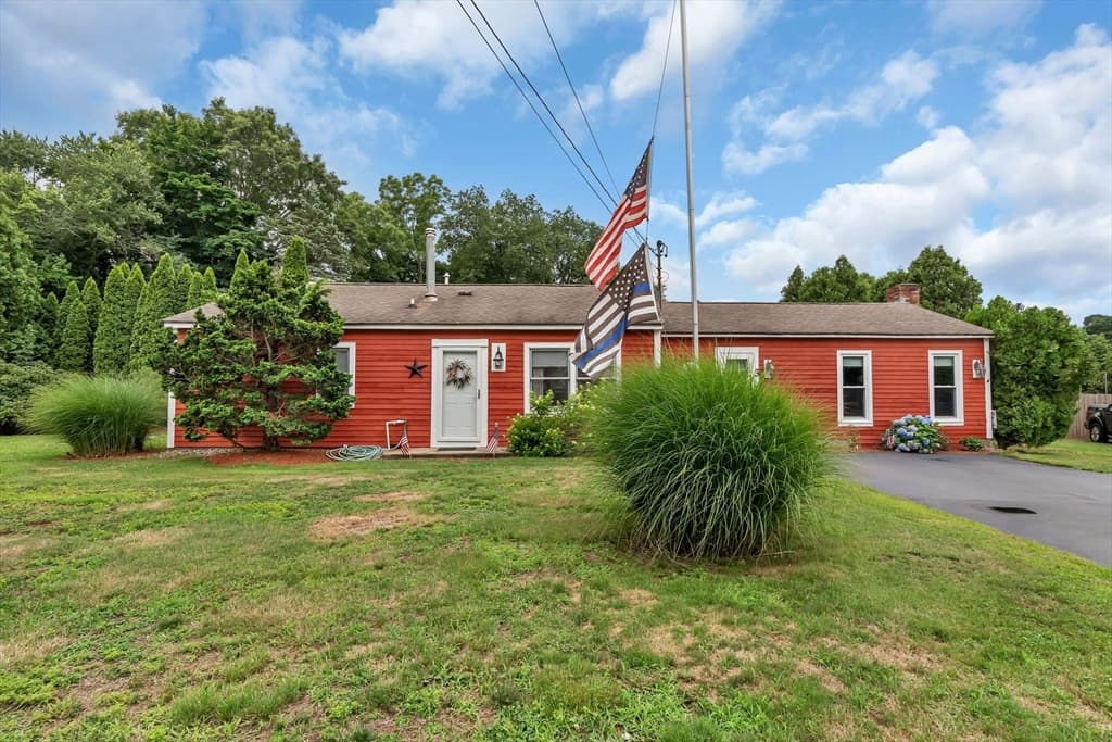 3 Douglas Circle, Smithfield RI 02828 photo 2