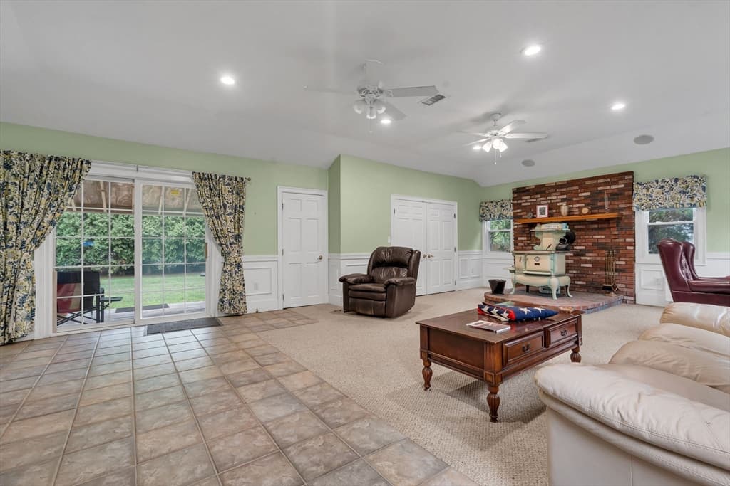 3 Douglas Circle, Smithfield RI 02828 photo 4