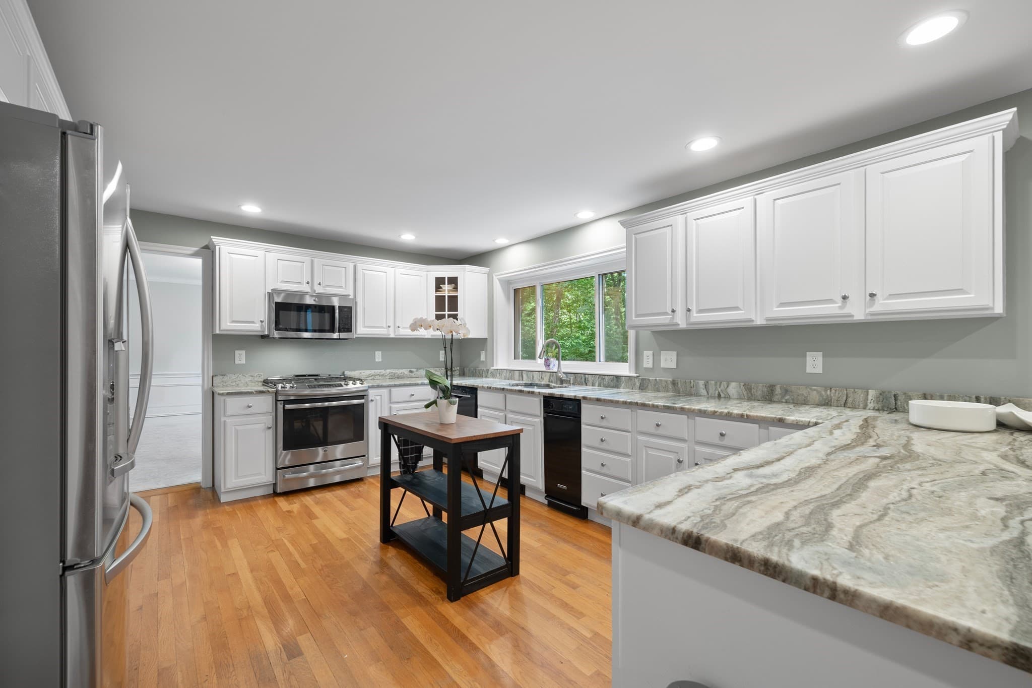 Single Family Residence at 10 Fieldstone Way, Boxford MA 01921, Boxford, photo 5 of 42
