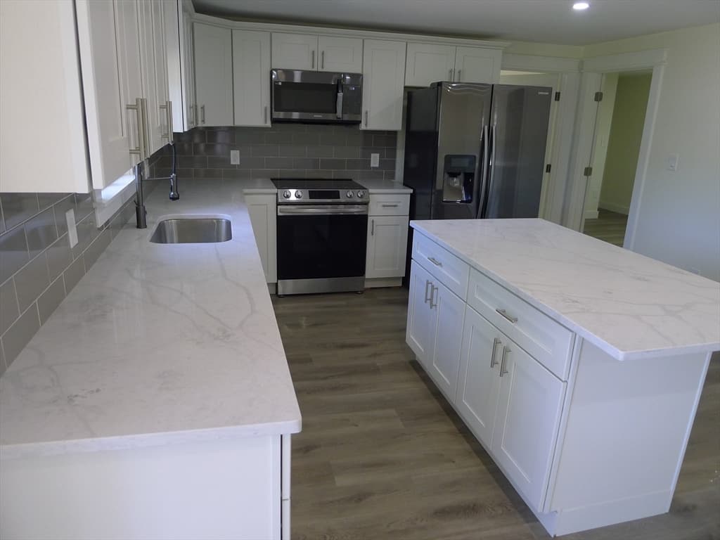 4 Cranberry Meadow Shore Rd, Charlton MA 01507 photo 3