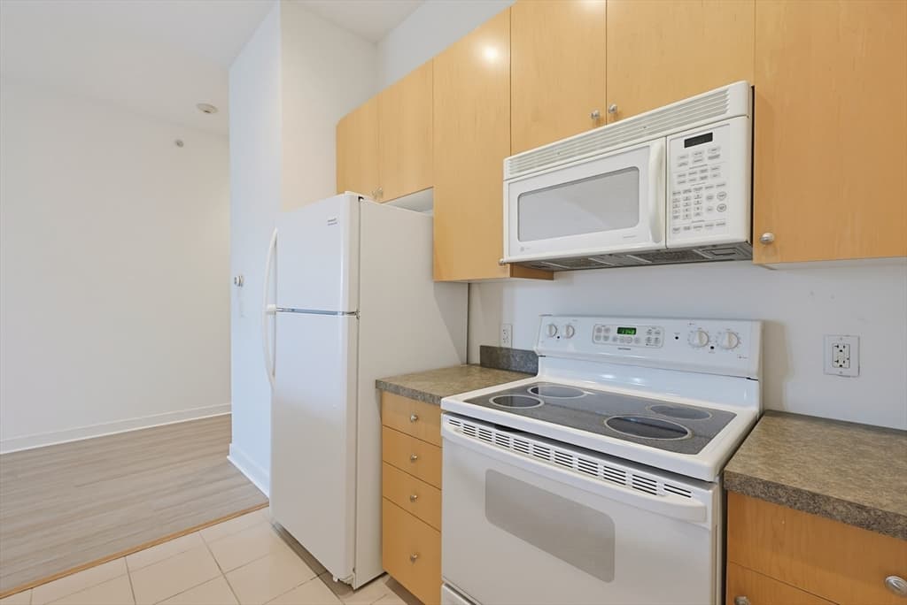 72 Ashland St # 408, Malden MA 02148 photo 21