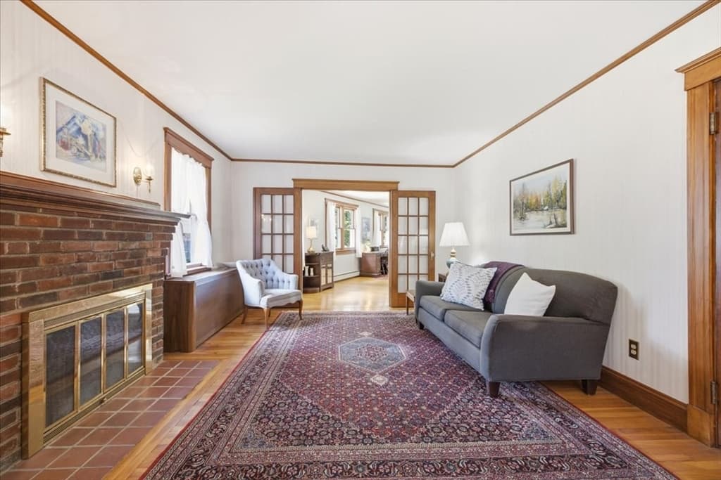366 Warren St, Needham MA 02492 photo 2