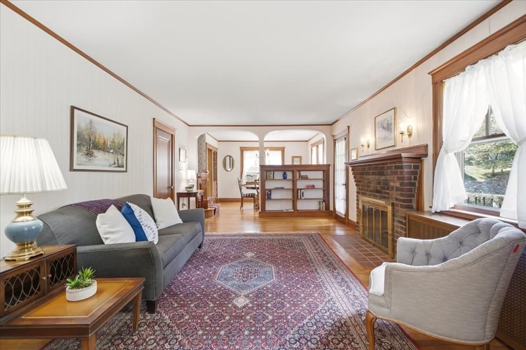 366 Warren St, Needham MA 02492 photo 3