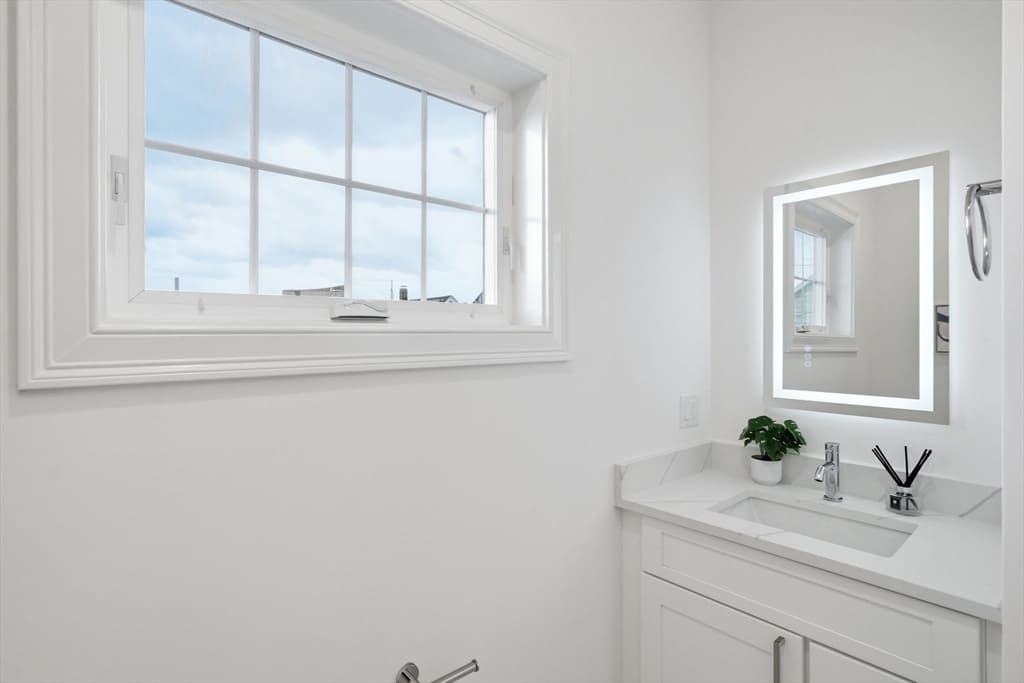 66 Tileston St # 201, Everett MA 02149 photo 17