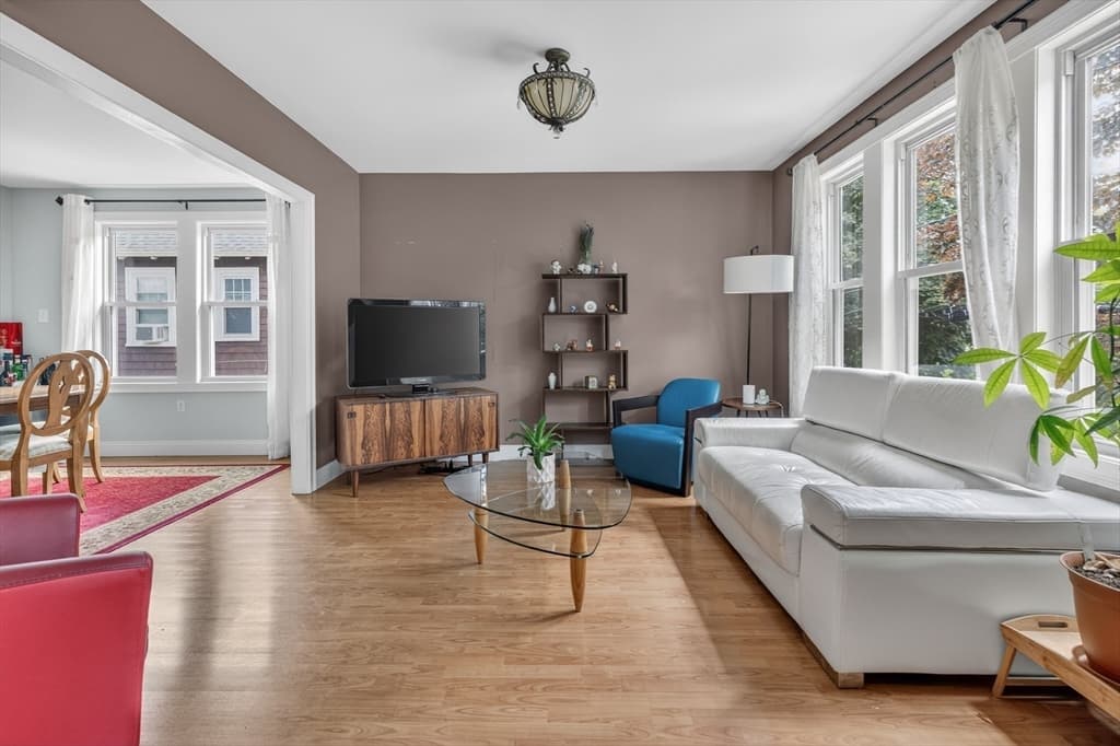 Condominium at 18 Vincent Ave # 18, Belmont MA 02478, photo 5 of 21