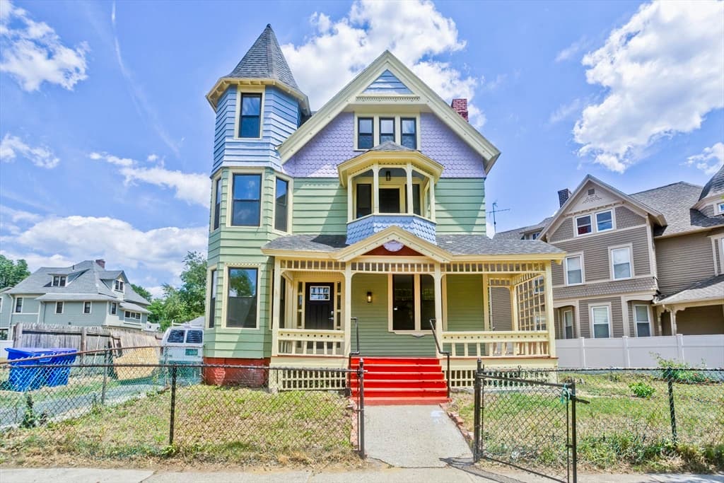 205 St James Ave, Springfield MA 01109