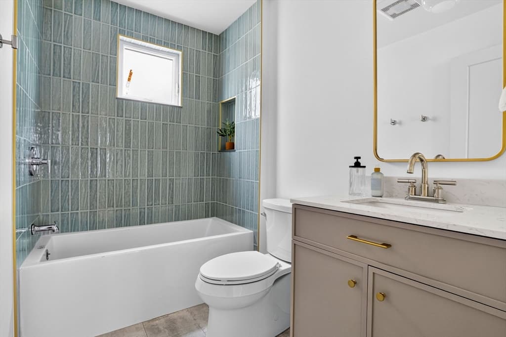 Condominium at 146 Jaques St # B, Somerville MA 02145, photo 11 of 20