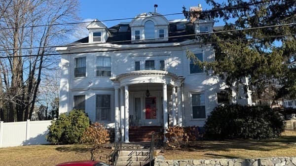 349 Beacon Street # D, Lowell MA 01850