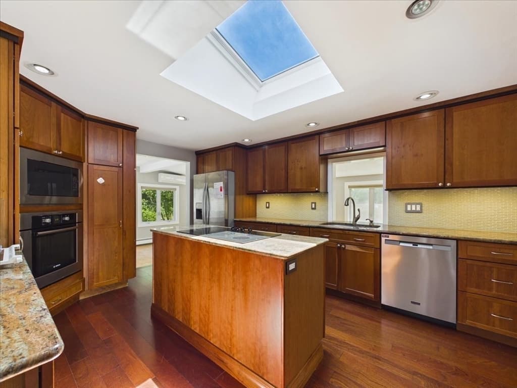 45 Park St, Norfolk MA 02056 photo 8