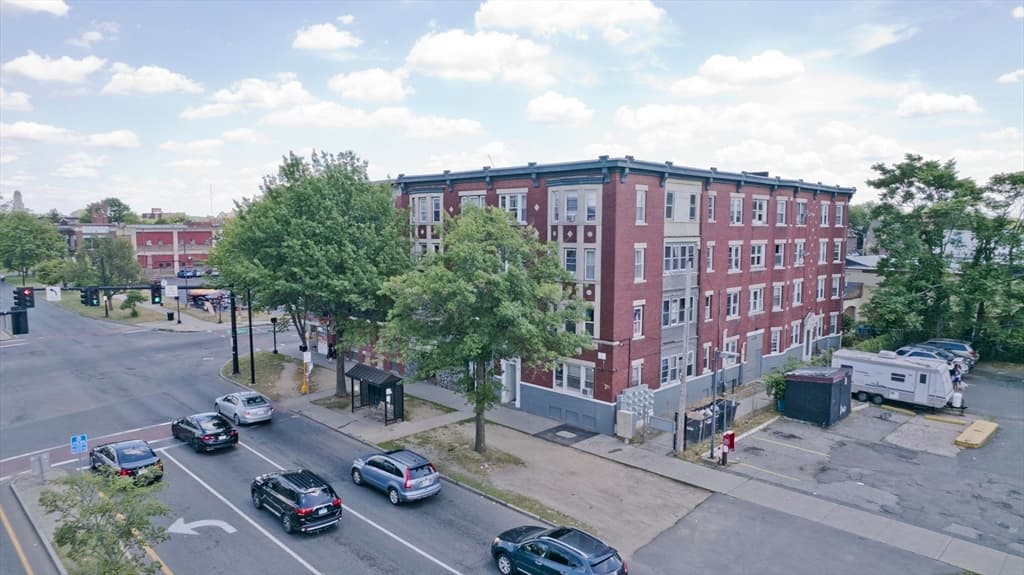 683-687 State St, Springfield MA 01109