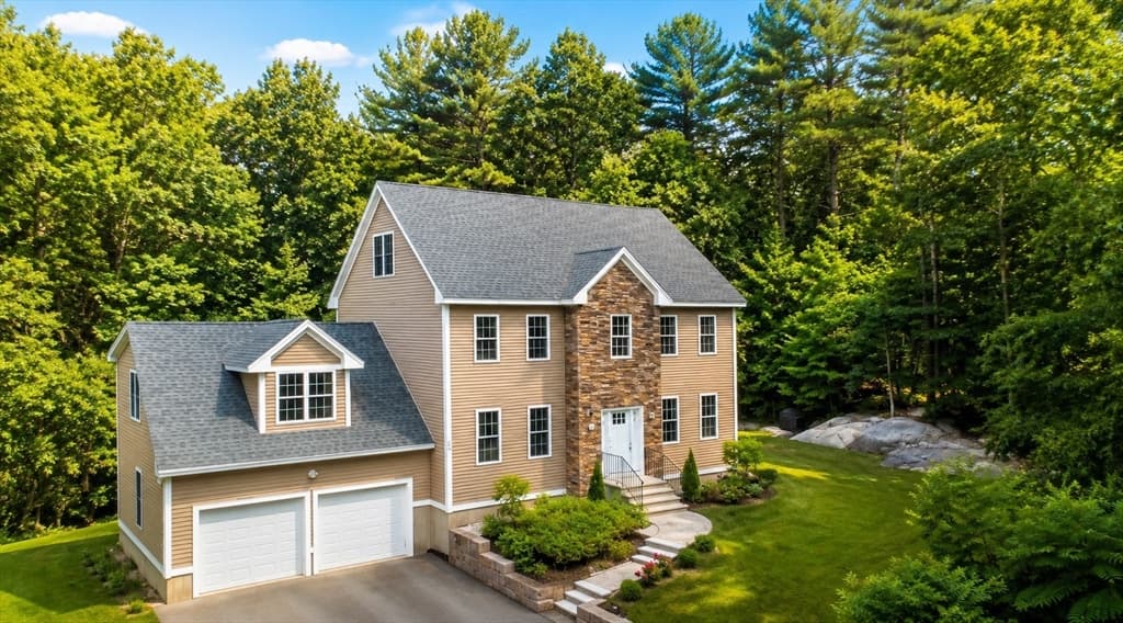 12 Cowdry Hill Rd, Westford MA 01886