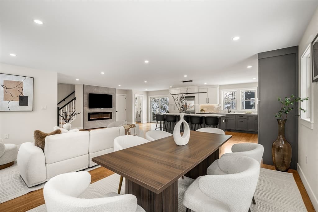 37 Neillian Way # 37, Bedford MA 01730