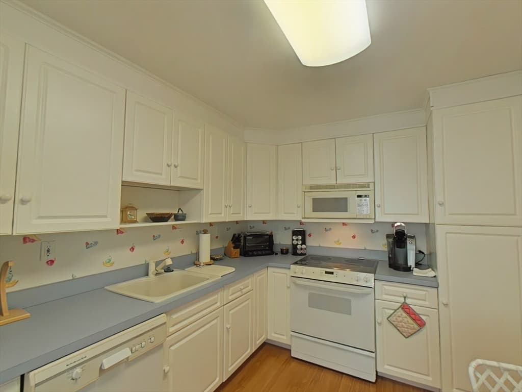 20 Hammond # 102, Newton MA 02467 photo 9
